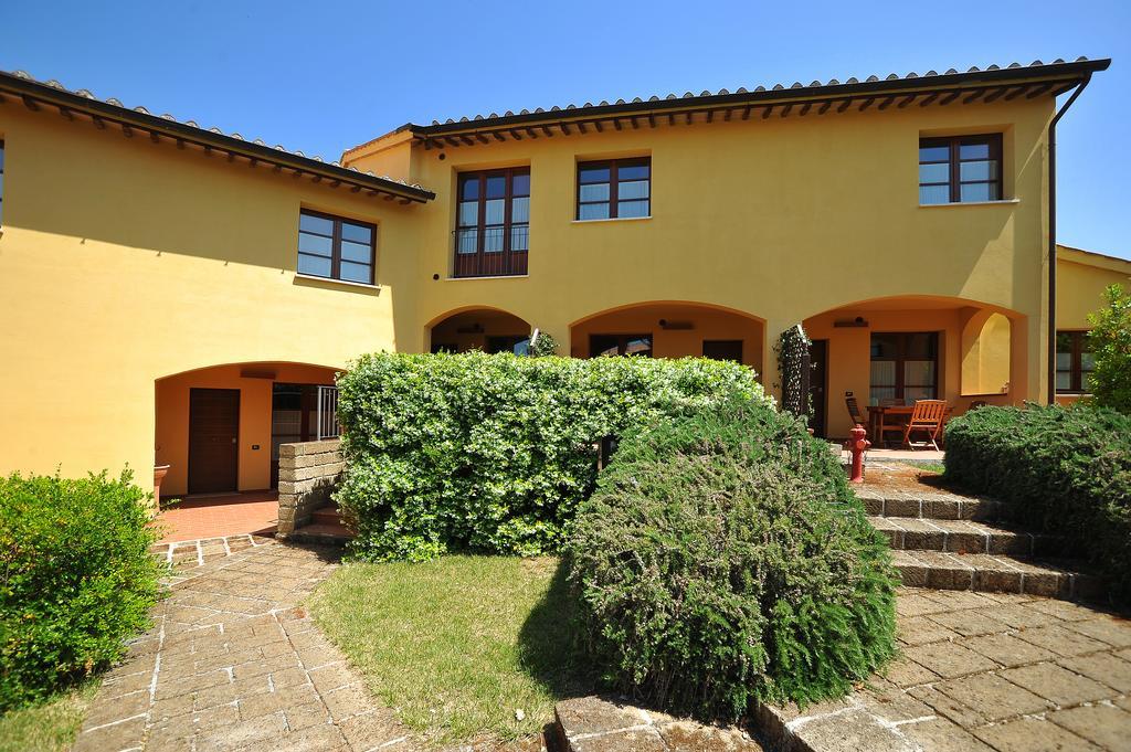 Aparthotel Borgo Etrusco Scarlino Exterior foto